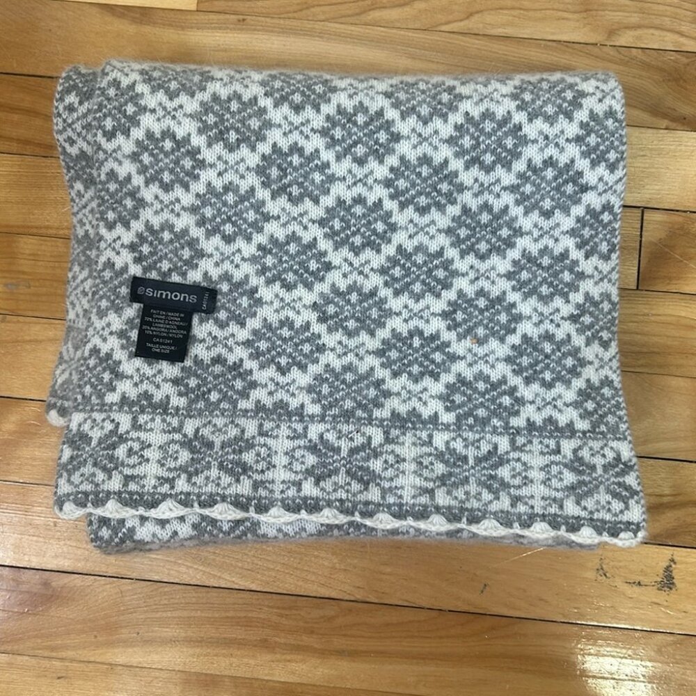 Simon's lambswool angora scarf thick snowflake fair isle winter grey white warm